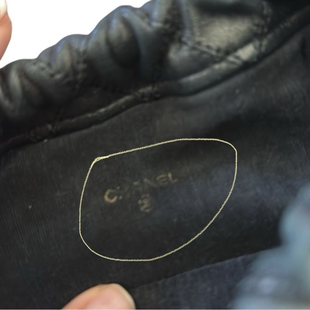 CHANEL Black Drawstring Bag - Picture 6 of 15